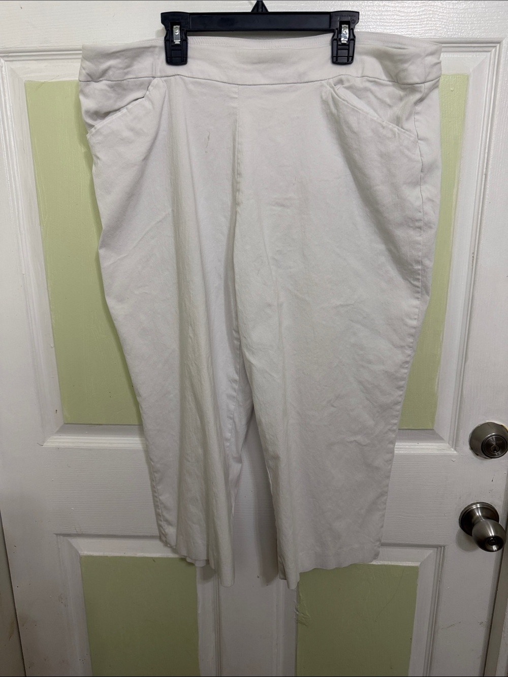 Women’s White Capris - Classic Comfort